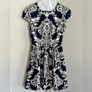 ✨HP✨Beautiful B. Darlin Dress